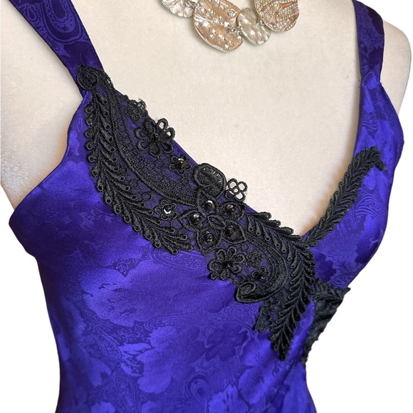 Vintage 2-piece Victoria Secret Lingerie Slip & Robe 🤩 - Picture 5 of 13